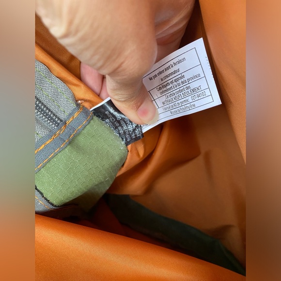 High Sierra one shoulder backpack - Picture 6 of 12